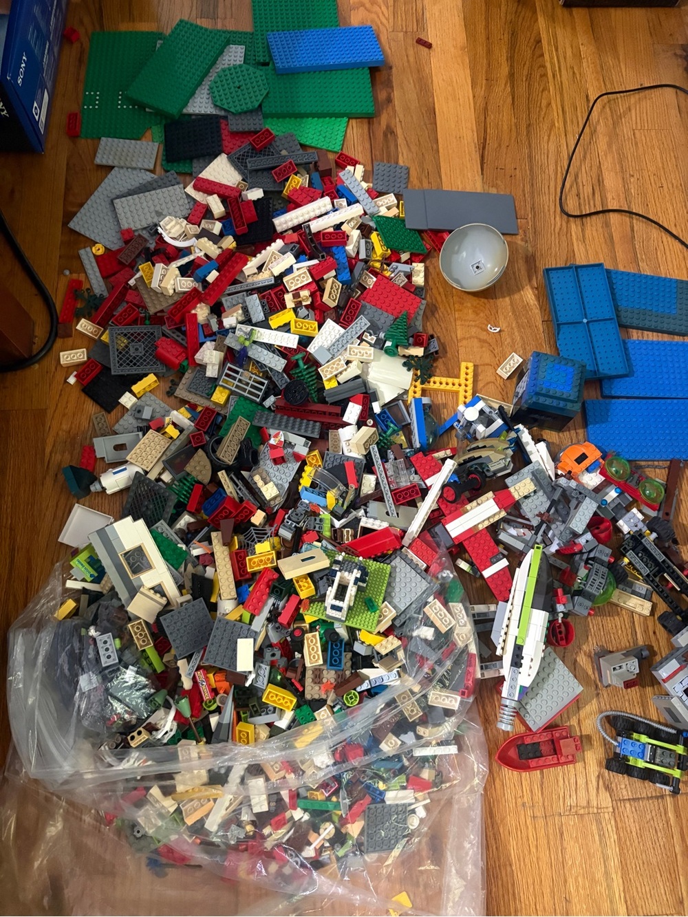 14 pound LEGO Mixed Building Bricks Set - Multicolor